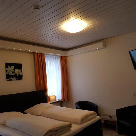 게스트하우스 Restaurant Ketterer Am Kurgarten